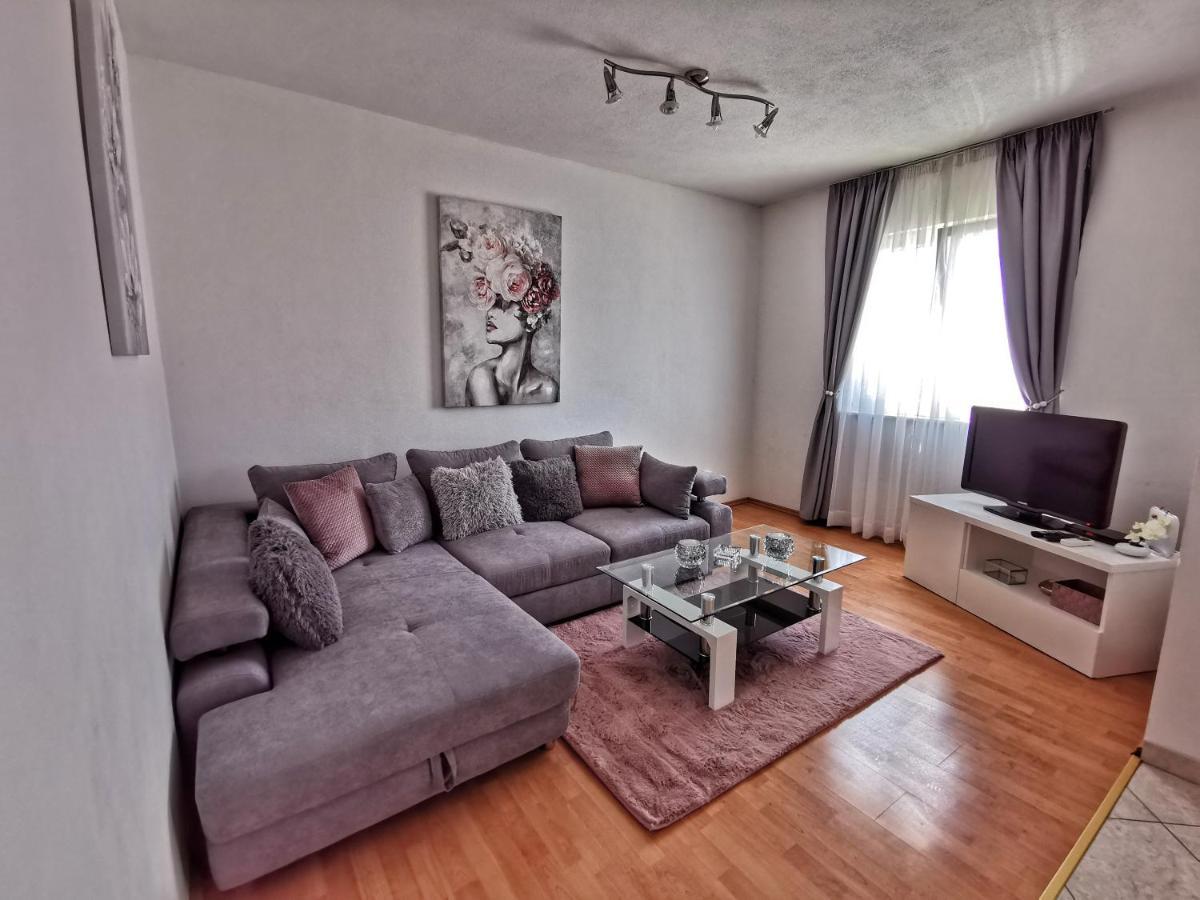 Apartments Villa Jelena Seget Vranjica Eksteriør bilde