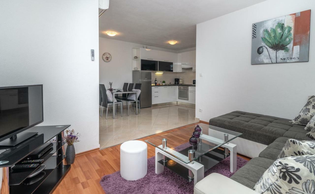 Apartments Villa Jelena Seget Vranjica Eksteriør bilde