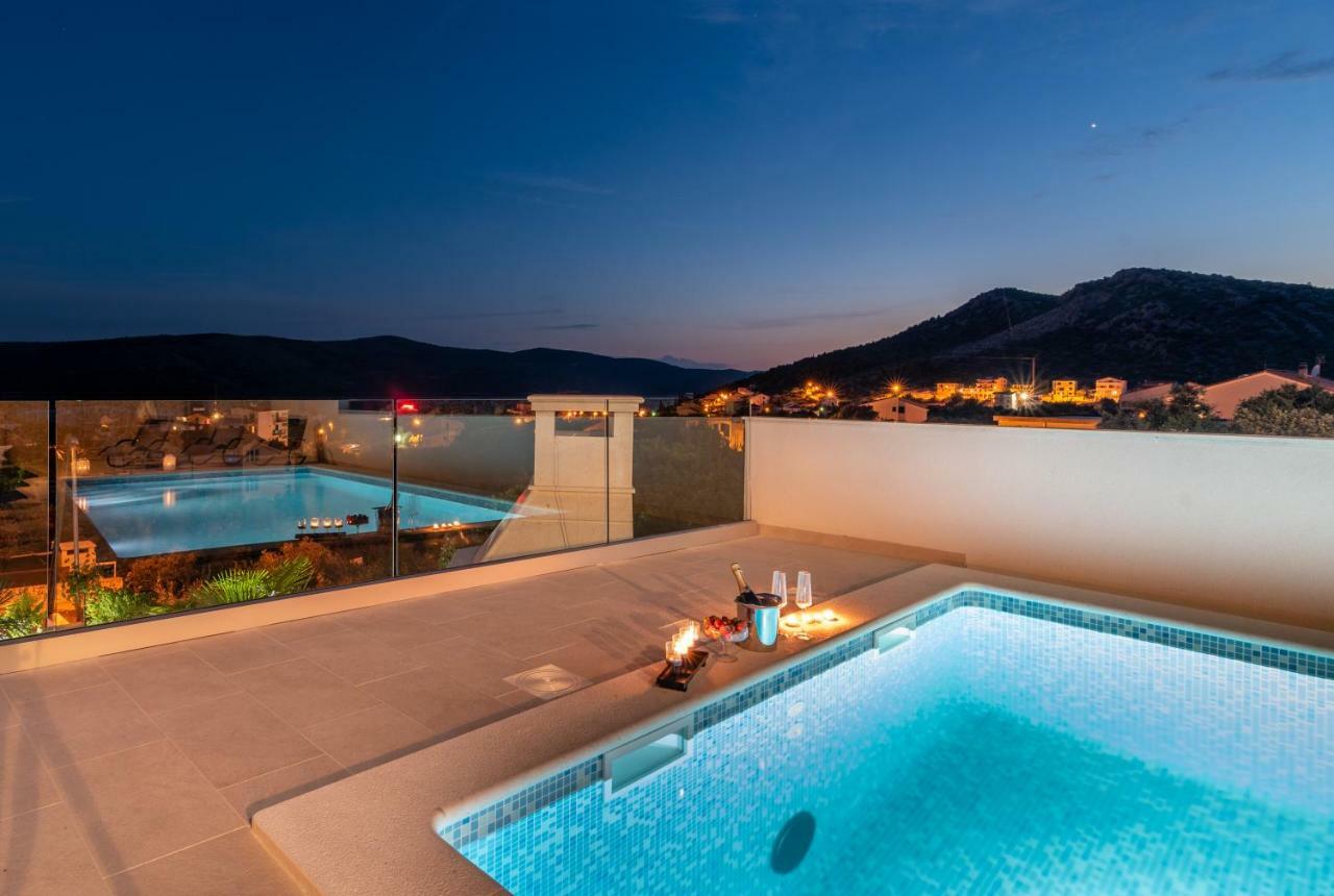 Apartments Villa Jelena Seget Vranjica Eksteriør bilde