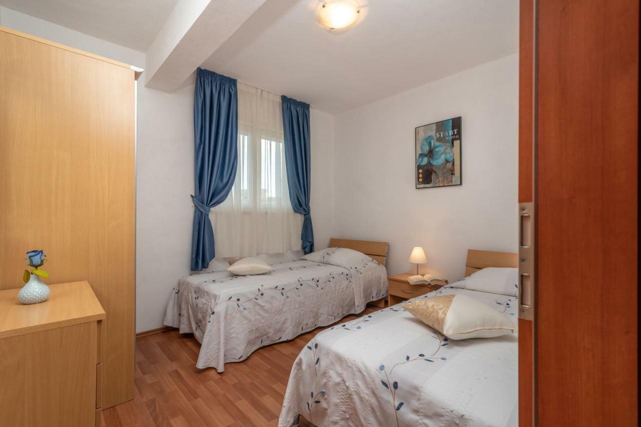Apartments Villa Jelena Seget Vranjica Eksteriør bilde