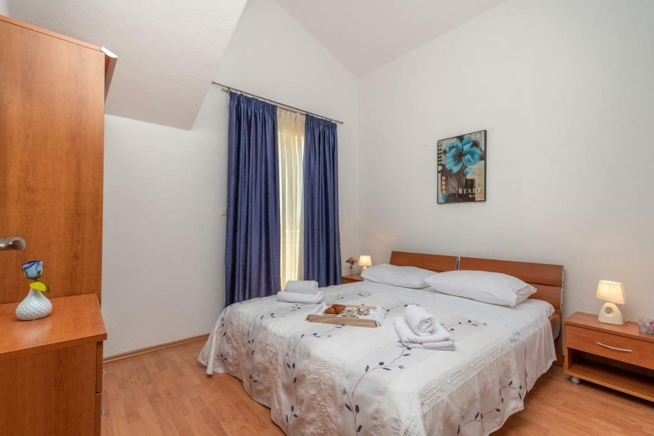 Apartments Villa Jelena Seget Vranjica Eksteriør bilde